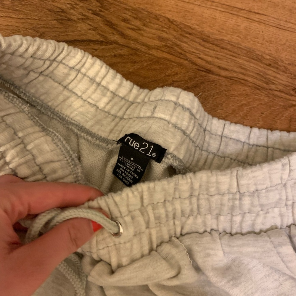 High Waisted Distressed Drawstring Sweatpants/Jog… - image 3